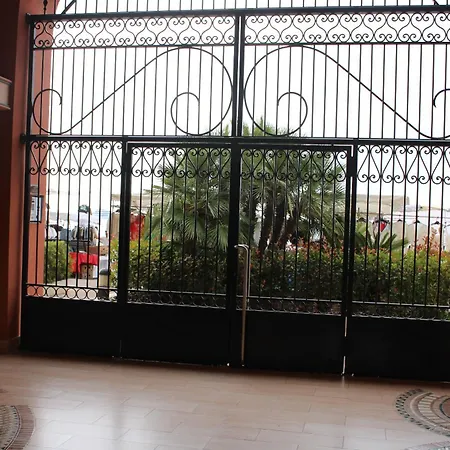 Le Must ! Admiral Plaza *