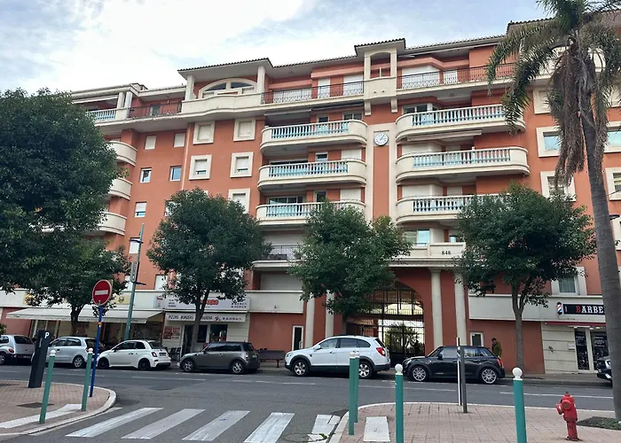 Διαμέρισμα Le Must ! Admiral Plaza