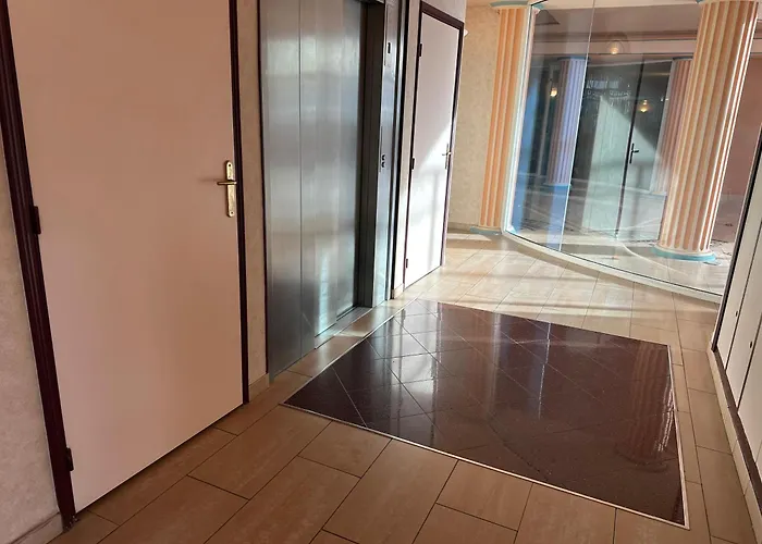 Διαμέρισμα Le Must ! Admiral Plaza *